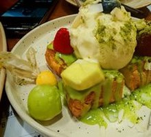 Blue Butterfly Pea Bread with Ice Cream