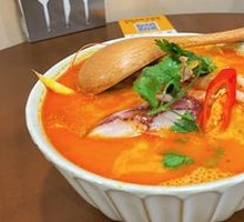Authentic Tom Yum Goong Seafood Soup
