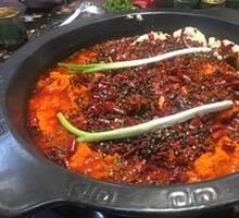 牛油红汤锅