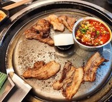 Sauce-Flavored Pork Belly