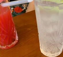 Golden Gin Tonic