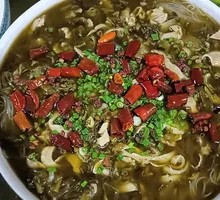 Sour Cabbage with Pork Intestines
