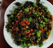 Pan-fried Black-boned Chicken