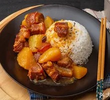 Braised Pork with Green Beans Rice Bowl
