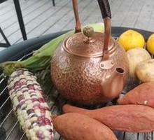 Bronze Pot Tea