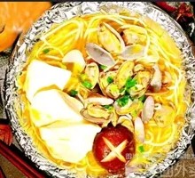 Sour Tomato Clam Rice Noodles