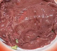 Sliced Pork Kidney with Big Knife