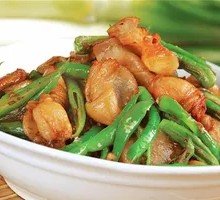 Sliced Pork with Small Green Chili