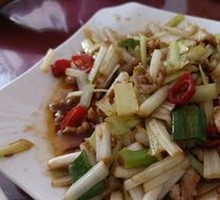 Shredded Pork with Leek Greens