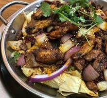 Spicy Chicken Wings and Tender in Dry Pot