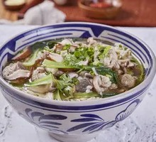 Stewed Chicken Noodles with Mushrooms