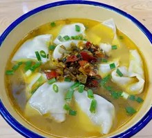 Suancai Jiaozi