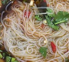 Small Portion Red Soup Beef Rice Noodles