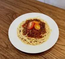 Classic Bolognese Spaghetti