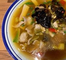Spicy Sour Beef Noodle Soup