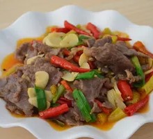 Pickled Chili Beef Rice Bowl