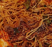 Garlic Pork with Cold Noodles