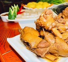 Stewed Goose in Iron Pot