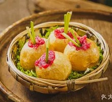 Beef-stuffed Wheat Gluten with Coriander