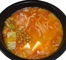 Tomato Beef Hot Pot Rice Noodles