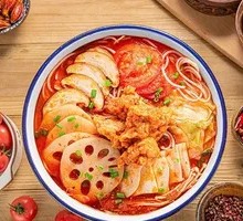 Succulent Pork and Tomato Rice Noodles
