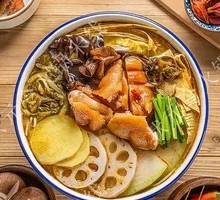 Pork Trotter Sour Cabbage Rice Noodles