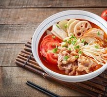Beef and Tomato Rice Noodles