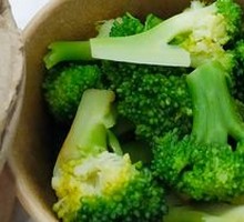 Steamed Broccoli with Soy Sauce