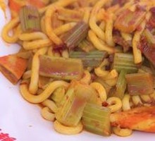 Signature Thick Soy Sauce Chicken Fried Noodles