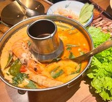 Lemongrass Tom Yum Seafood Pot