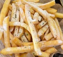 Max Shake Shakes Potatoes