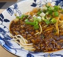 Pea and Meat Sauce Noodles