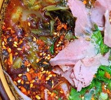 Sour Cabbage Beef Noodles