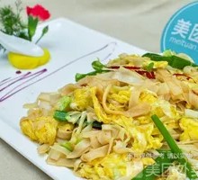 Spicy Egg Fried Rice Noodles