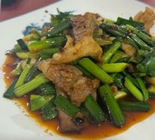 Stir-Fried Beef with Spicy Sauce