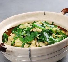 Stir-fried eggs with chives