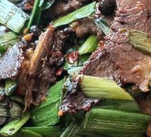 Stir-Fried Beef with Spicy Sauce