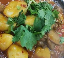 Potato and Beef in Clay Pot