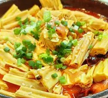 Braised Pork with Tofu Skin