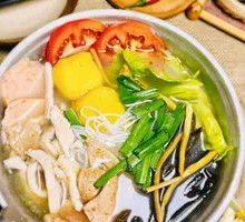 Bone Soup with Three Fresh Ingredients