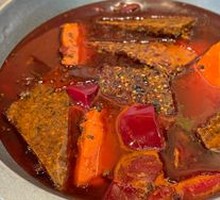 Signature Spicy Red Pot