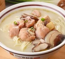 Stewed Chicken Noodles with Mushrooms