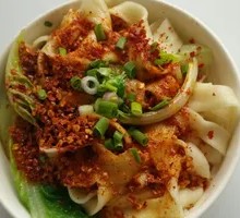 Oil-Poured Hand-Torn Noodles