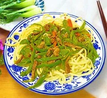Green Pepper Shredded Pork Noodles
