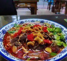 Sichuan-style Pepper Chicken Offal Noodles