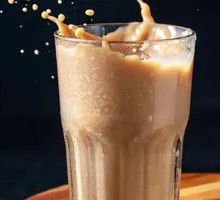 Red Robe Oat Milk Latte