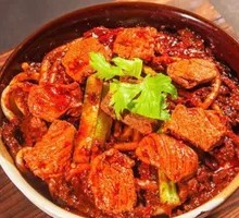 Soy Sauce Beef Stir-Fried Rice Noodles