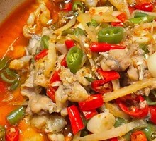 Sliced Ginger and Frog Legs