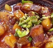 Braised Pork with Potatoes