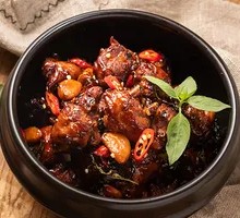 Stewed Chicken with Small Pot